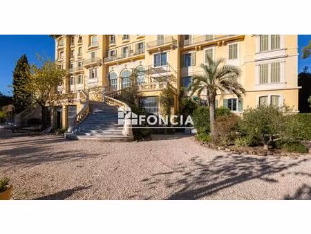 valescure - lumineux appartement en rez de jardin