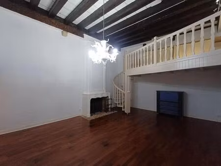 perpignan centre - appartement type loft de 2 pièces dans ancien couvent