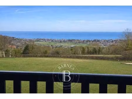 appartement de luxe avec vue sur mer à vendre à tourgéville : 730 000 € | 103m²