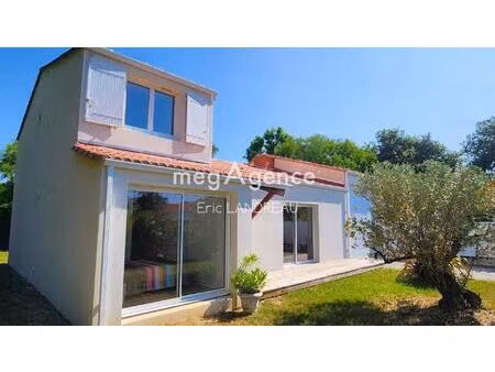 maison 6 pièces 130 m² sur parcelle arborée