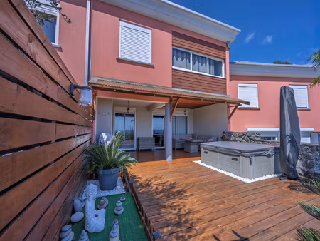 sainte clotilde proximité clinique  magnifique villa t4 de 1