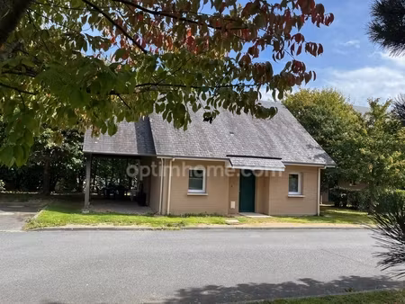 proximité immédiate de honfleur - maison de 59 m2 en copropriété - 2 chambres - carport/te