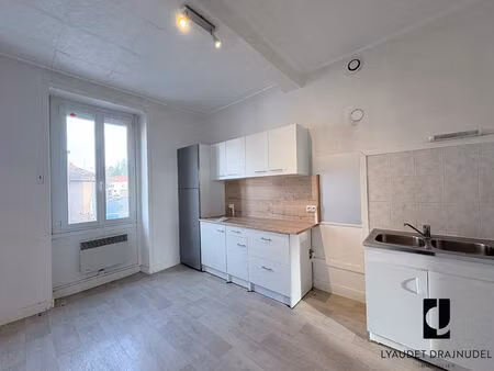 immeuble briennon 6 pièce(s) 120 m2 - 2 appartements