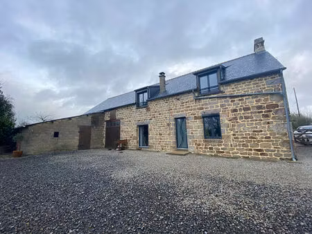 maison à louer à domfront en poiraie - 5 pièces  3 chambres !