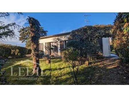 plain-pied sur parcelle divisible et constructible de 1796 m²