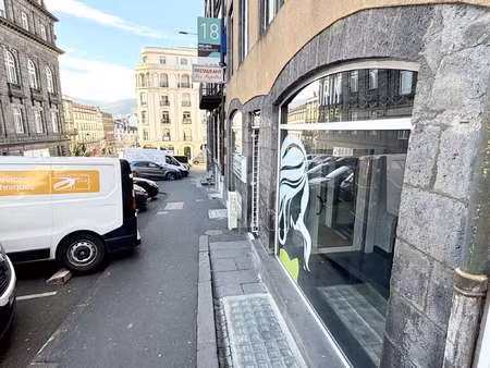 vente bureaux et commerces à clermont-ferrand (63000) : à vendre / clermont-ferrand