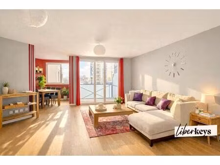 caluire-et-cuire  saint-clair : t3 lumineux 80m²  pièce de vie 40m²  loggia  parking et ca