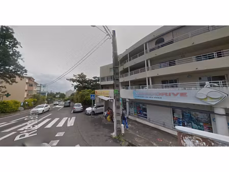 local commercial - fleuriste - sainte clotilde - quartier hôpitale