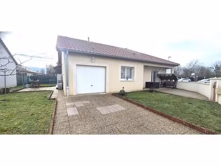 beau pavillon individuel de plain-pied de 121 m² rénové et extensible à 160 m² avec sa cou