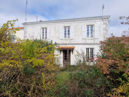 maison à vendre 6 pièces thaire (17)
