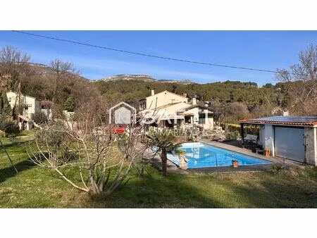 13400 - aubagne - propriété de 242 m2 sur un terrain plat de 4643 m2 avec dépendances  pis