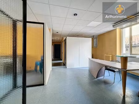 location local commercial 7 pièces 117 m2 à bourgoin-jallieu