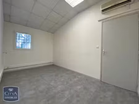 local professionnel à louer - le pontet (84) - 223€