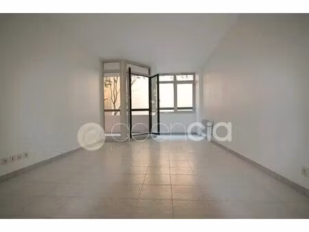 location appartement 2 pièces 50 m² à nice (06200)