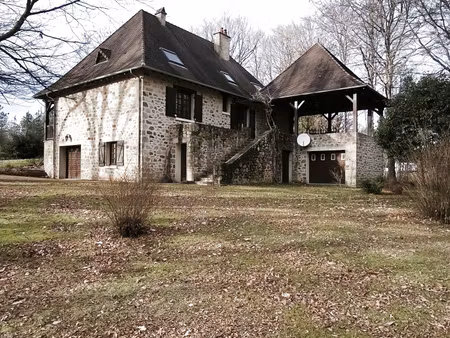 maison de caractère sur parc de 9700m2