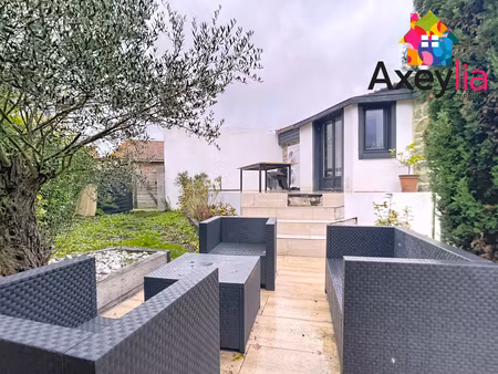 a vendre - changy - maison entièrement rénové avec 2 chambres  terrain avec terrasse  gara