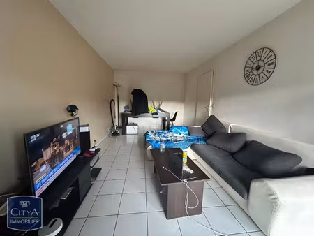 appartement à louer 2 pièces 47.79 m² - laval (53) - 490€