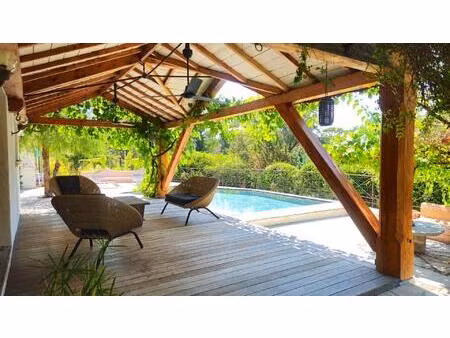 villa 5/6 pieces avec piscine a vendre a valescure