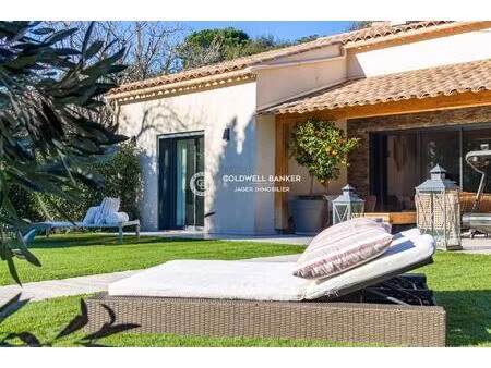 proche du village - maison rénovée avec studio - au calme