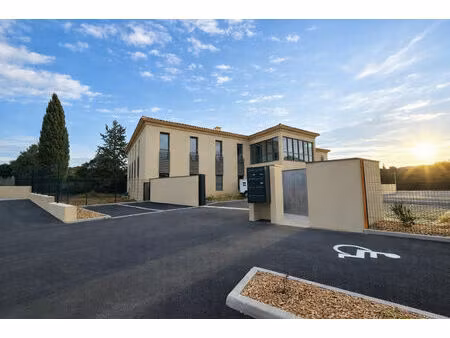 location bureau 43 m² à bouc-bel-air (13320)