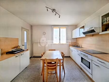 arles - appartement t4