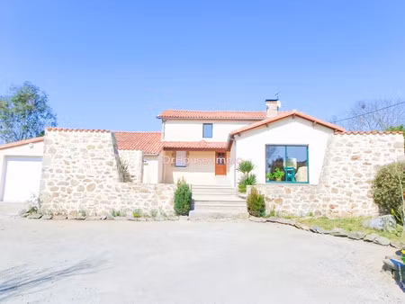 vente maison 14 pièces 341.54 m² à bressuire (79300)  306 000 €