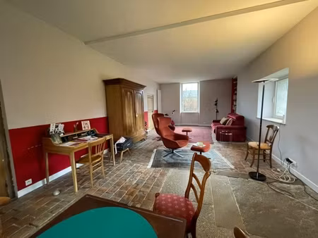 maison de caractère  dépendances  accès rivière  199500€ !