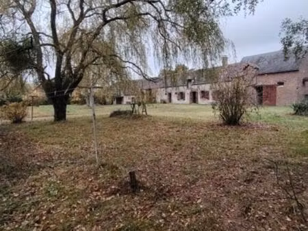 proche vendôme  belle longère dans cadre verdoyant avec dépendances