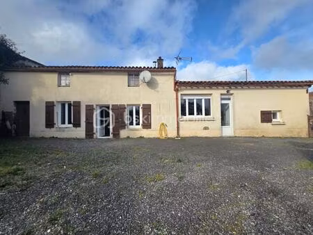 maison de village de 88 m² à l'absie