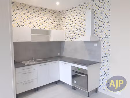 t2 43m²- place du théatre