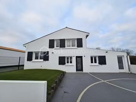 maison de ville de 135 m² à rochefort