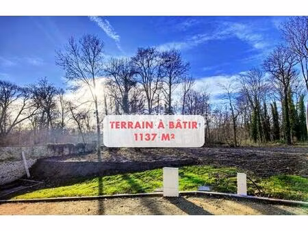 terrain de 1 137 m² à montfort-l'amaury