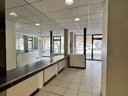 location local commercial 70 m2 à saint-dié-des-vosges