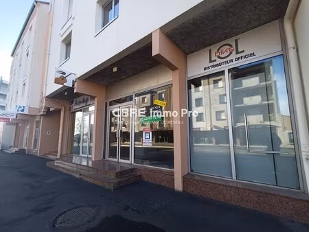 location local professionnel 117m²