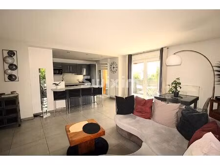 spacieux t5 en duplex avec terrasse et balcon – petite copropriété