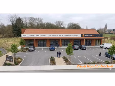 location local commercial 940 m2 à jenlain