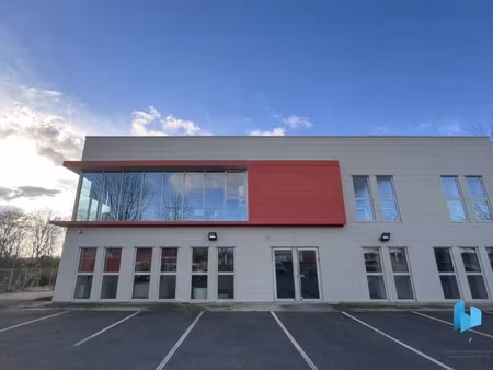 location local commercial