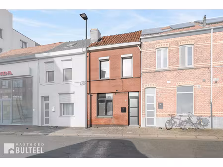 huis te koop in sint-niklaas met 3 slaapkamers