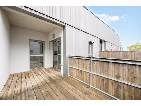 exclusivité bordeaux bassins à flot t3 avec terrasse et parking