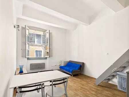 studio en centre-ville avec mezzanine