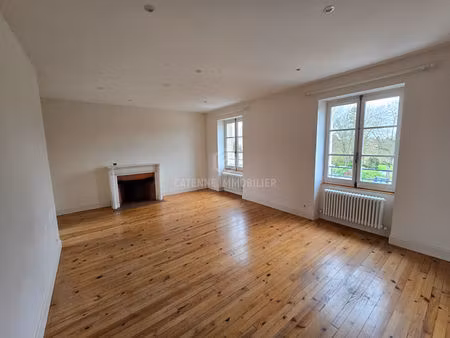 location appartement 4 pièces 81m²