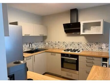 location appartement 4 pièces 77 m² à lormont (33310)