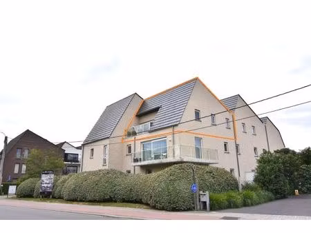 lichtrijk 2-slpk appartement met privé parking nabij rumbeke