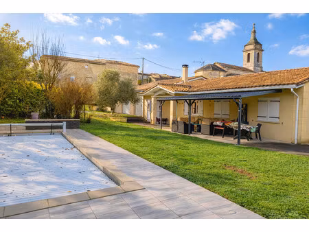 maison familiale avec piscine  grand garage et dépendance – gauriac (33710)