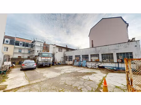 dépôt atelier garage avec grande cour!