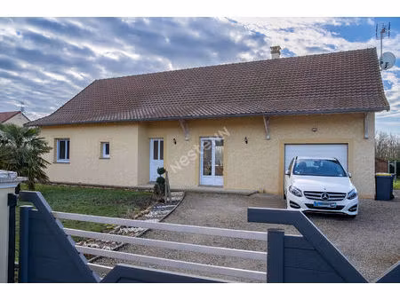 maison entre louhans et chalon sur saône