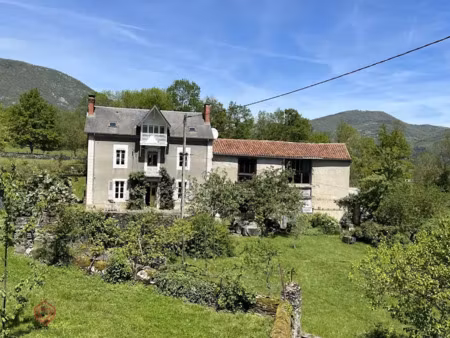 vente propriété 15 pièces 284.6 m² à bagneres-de-luchon (31110)  399 000 €