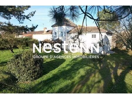 a vendre maison partiellement rénovée à sérignac-sur-garonne 3 chambres  275m²