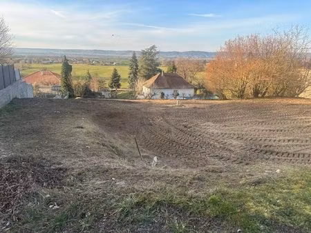 terrain constructible et viabilisé de 750 m² à vendre !