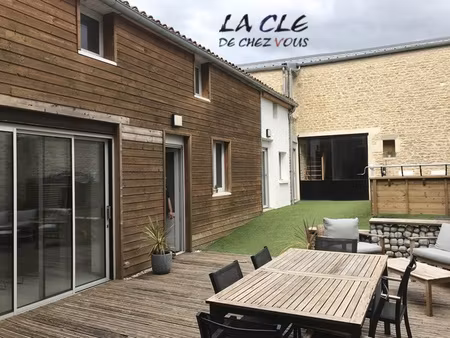 achat maison 10 pièces 239m² maille 85420